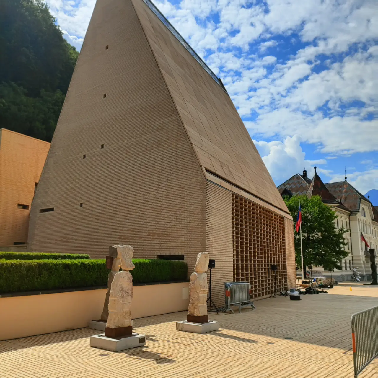 Vaduz & Heidiland photo 2